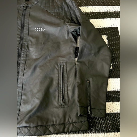 Women's Audi Racing Jacket - Picture 5 of 11